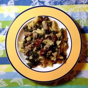 Campanelle sauce crémeuse au chou kale, saucisse et tomates séchées