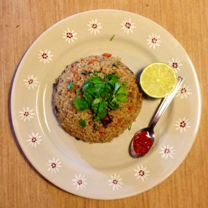 Quinoa façon riz frit aux légumes et tofu croustillant